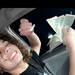 Meet your Posher, Issac